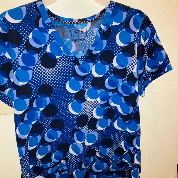 SCRUB TOPS/JACKETS - Picture 5 of 13